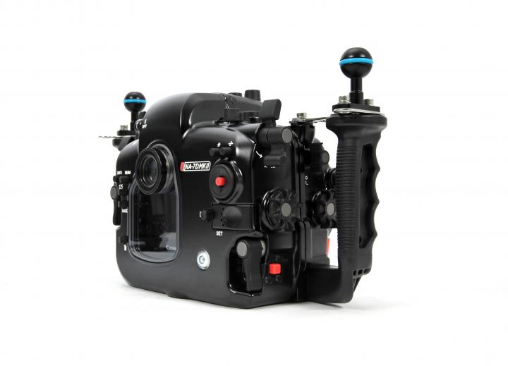 Canon EOS 7D Mark II Underwater Housing by Nauticam
