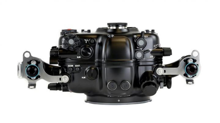 Canon EOS R5 Underwater Housing by Nauticam
